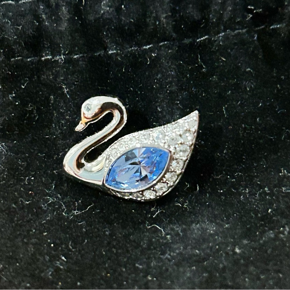 Swarovski Swan pin with Blue Crystal.